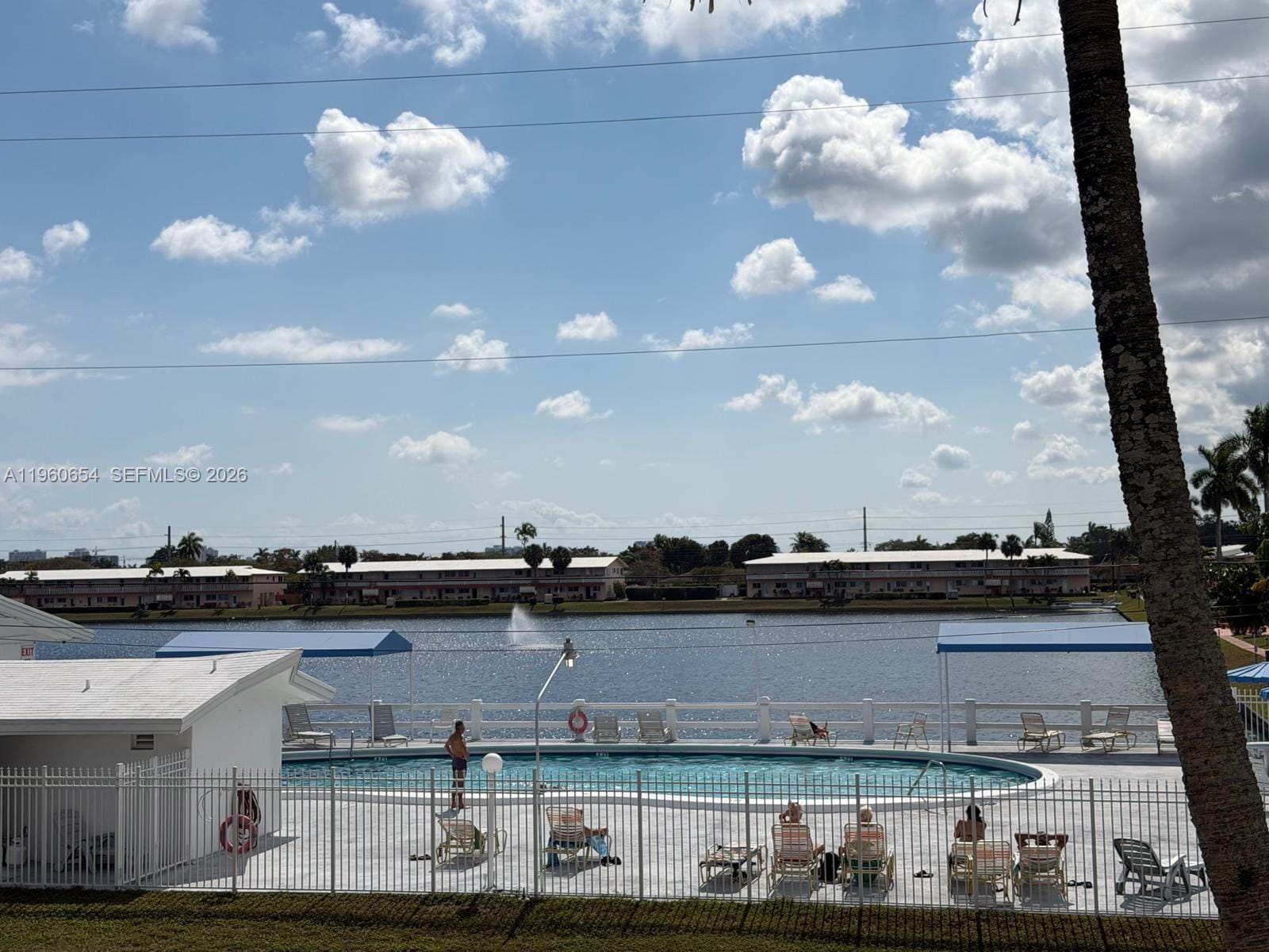 725 SW 11th Avenue 17F, Hallandale Beach, FL 33009 photo 26