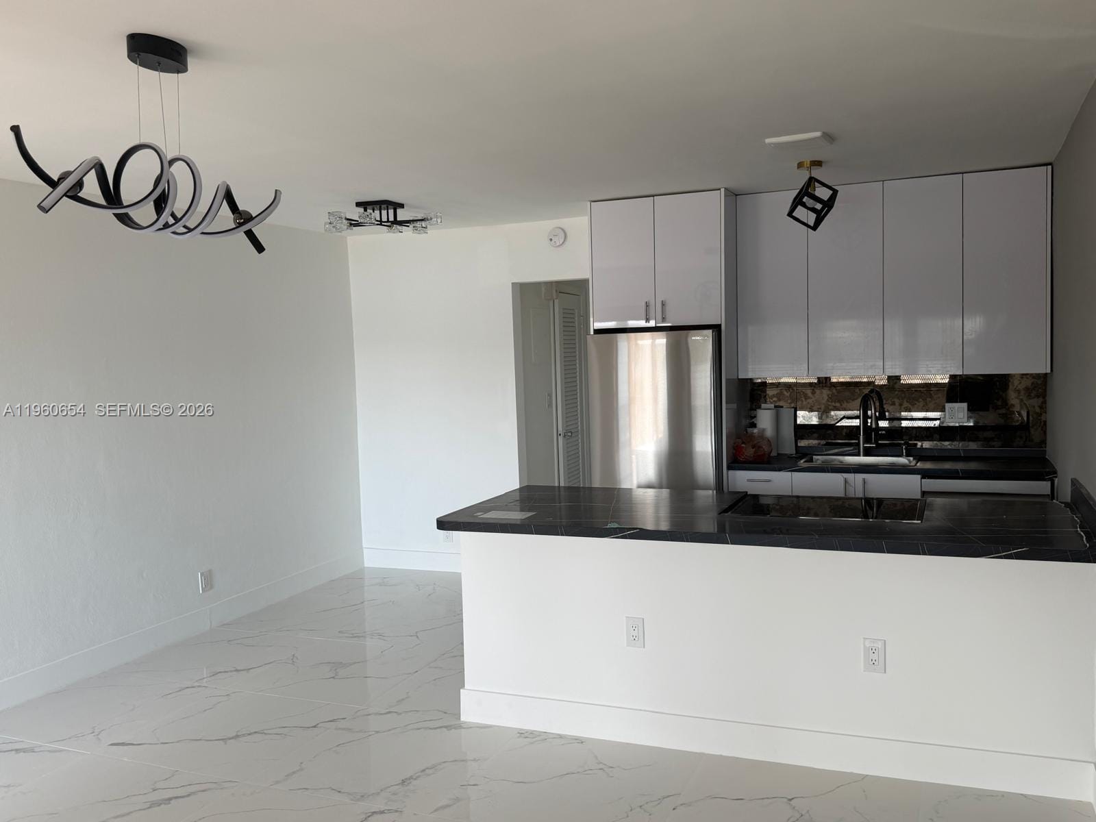 725 SW 11th Avenue 17F — photo 5