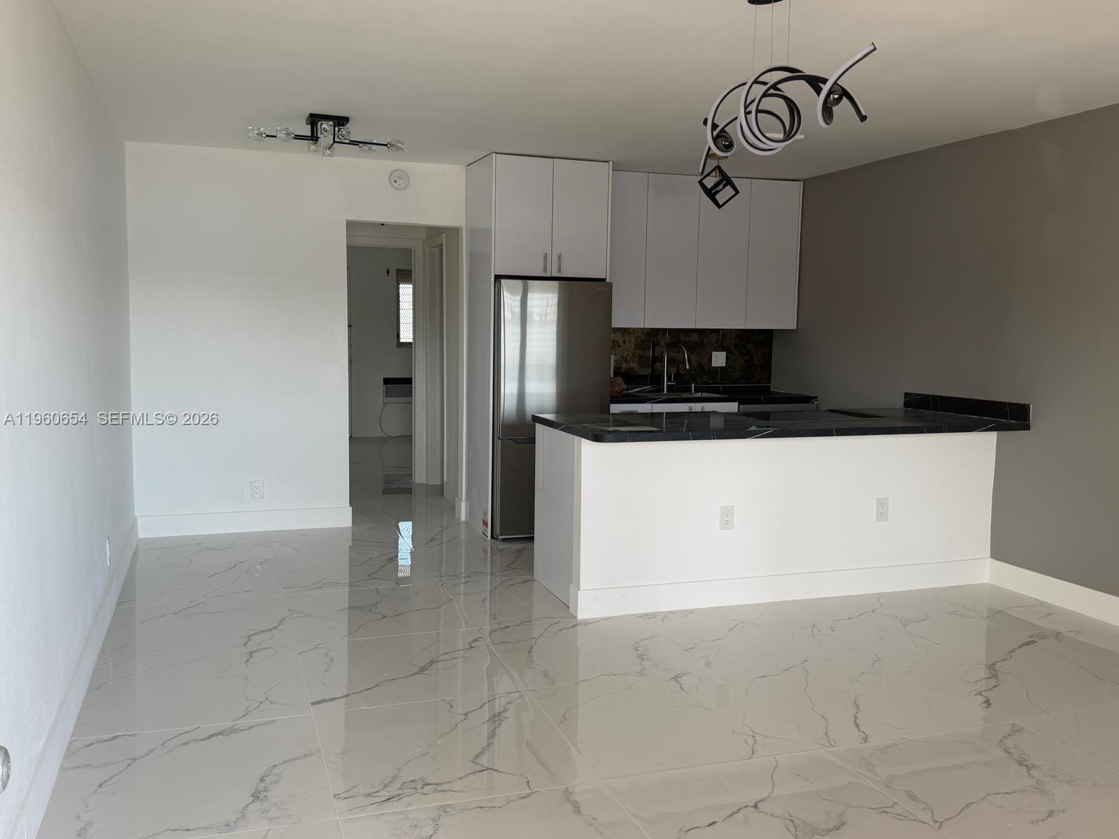 725 SW 11th Avenue 17F — photo 9