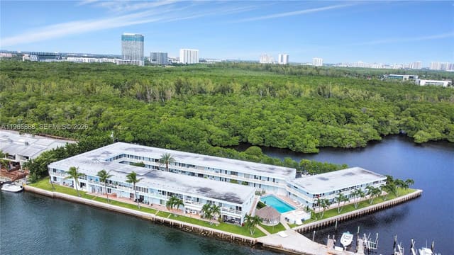 2700 NE 135th Street 12, North Miami, FL 33181