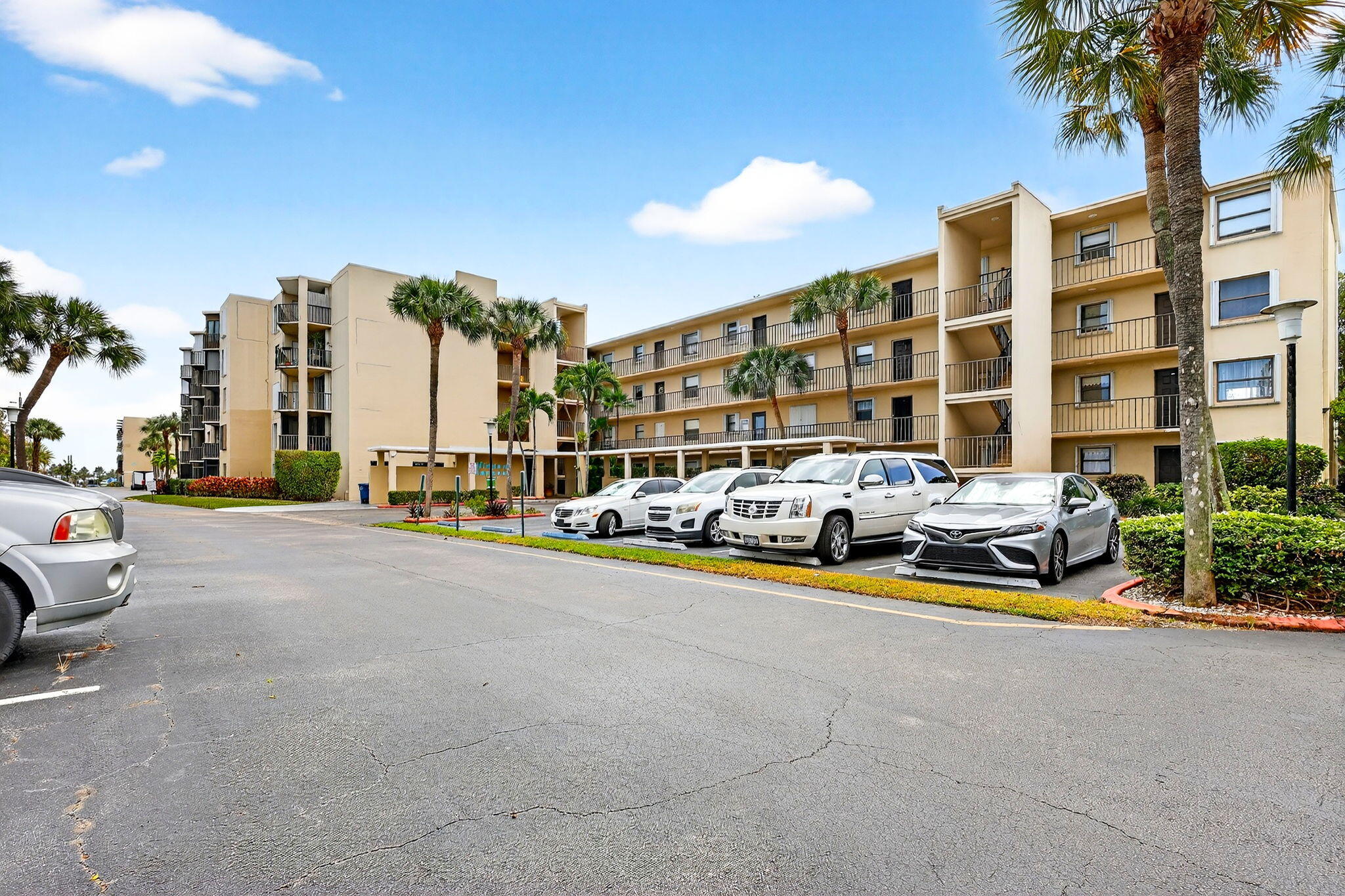 890 N Federal Highway 403, Lantana, FL 33462, Lantana