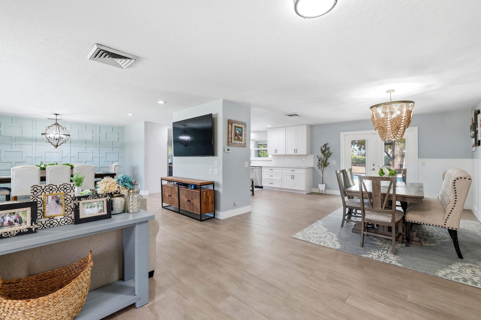 624 Whippoorwill Row — photo 2