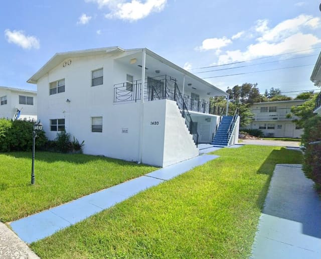 1420 NE 171 Street, sold in Fulford By Sea Sec O, North Miami Beach, FL