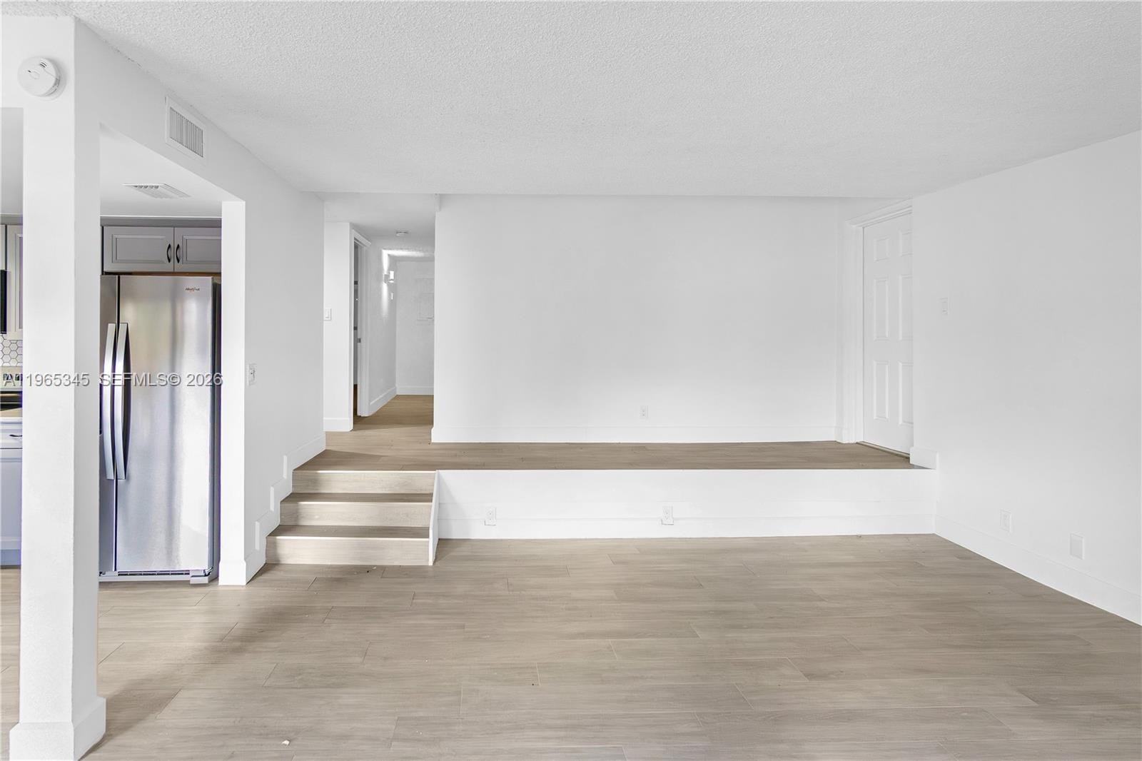 4705 SW 62nd Avenue 204 — photo 9