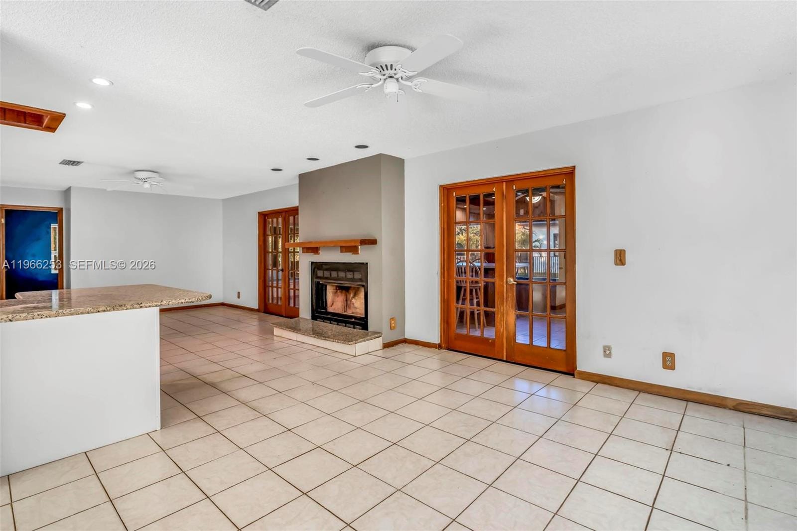 6581 Riparian Road — photo 10