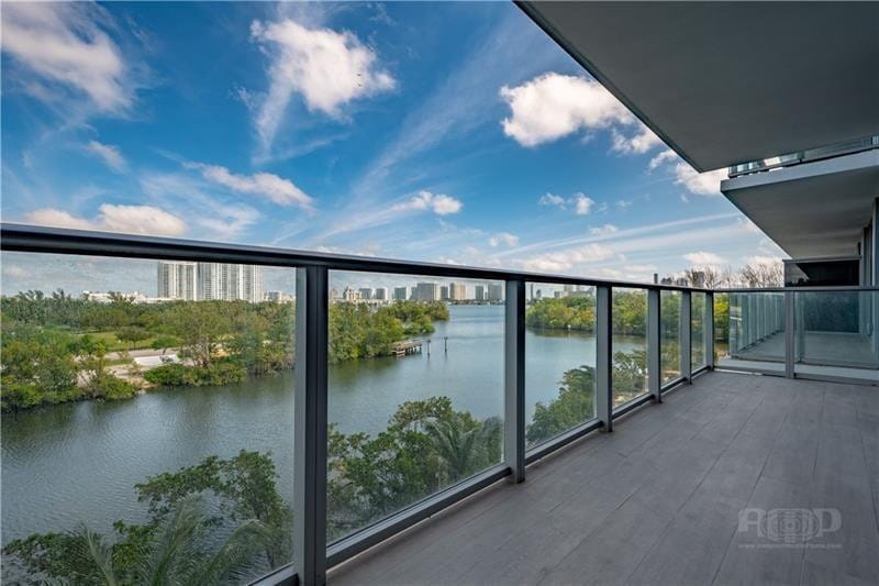 16385 Biscayne Boulevard 405 — photo 11