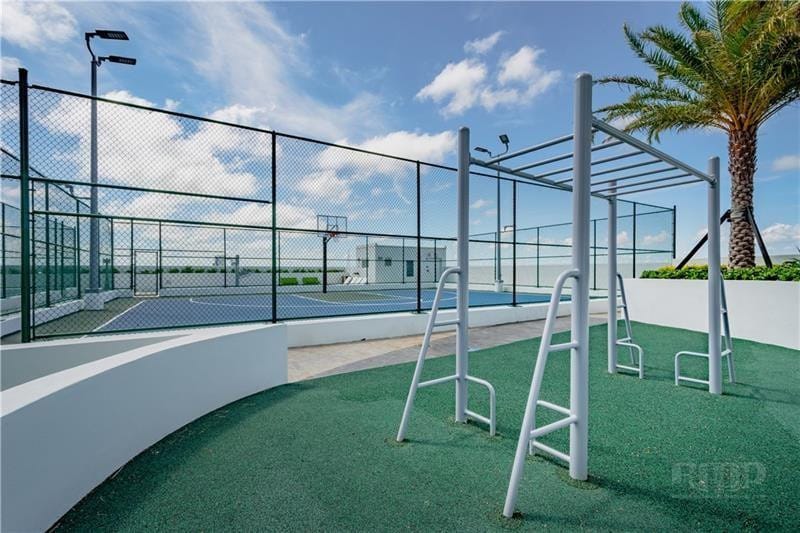 16385 Biscayne Boulevard 405, Aventura, FL 33160 photo 21