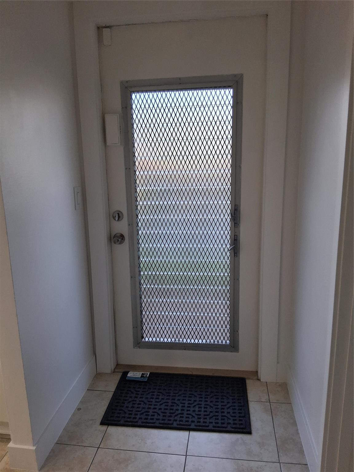 9800 Sunrise Lakes Boulevard 109, Sunrise, FL 33322, Sunrise