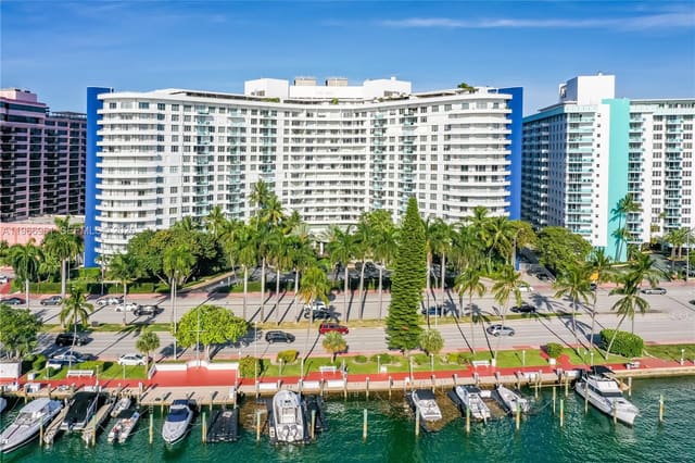 5161 Collins Avenue 208, Miami Beach, FL 33140