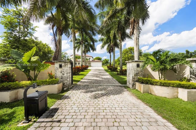 34850 SW 218th Avenue, sold in Ranchos Del Sol, Homestead, FL