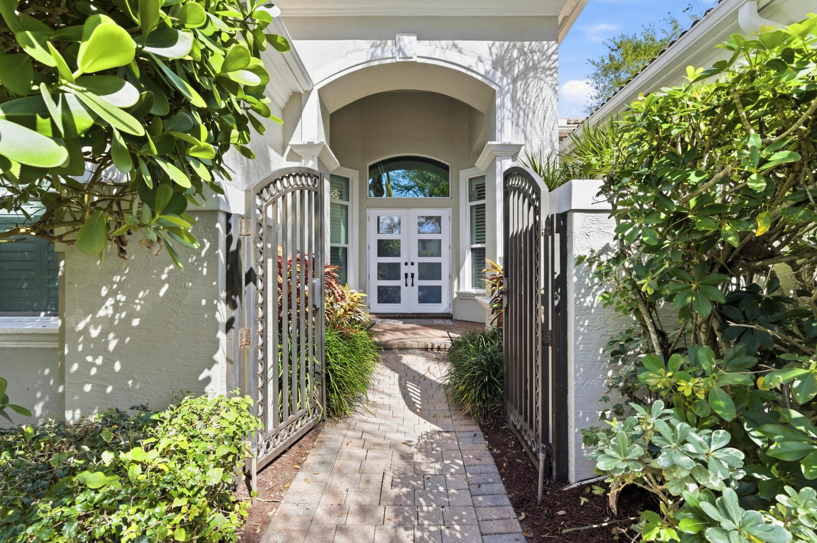 102 Tranquilla Drive, Palm Beach Gardens, FL 33418 photo 2