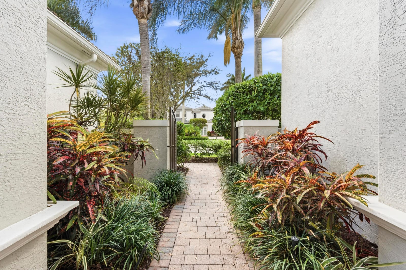 102 Tranquilla Drive, Palm Beach Gardens, FL 33418 photo 4