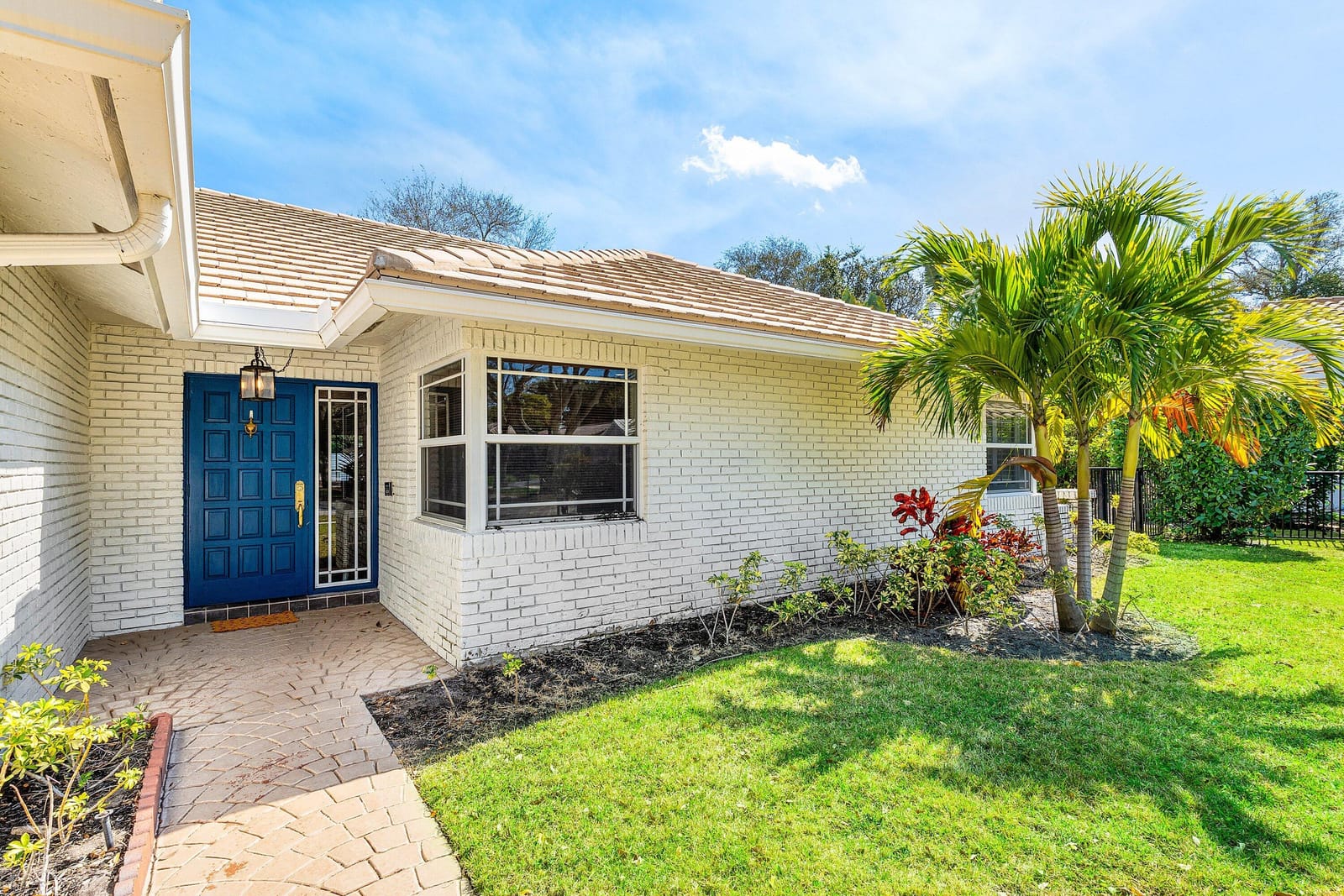 3830 NW 25th Way — photo 3