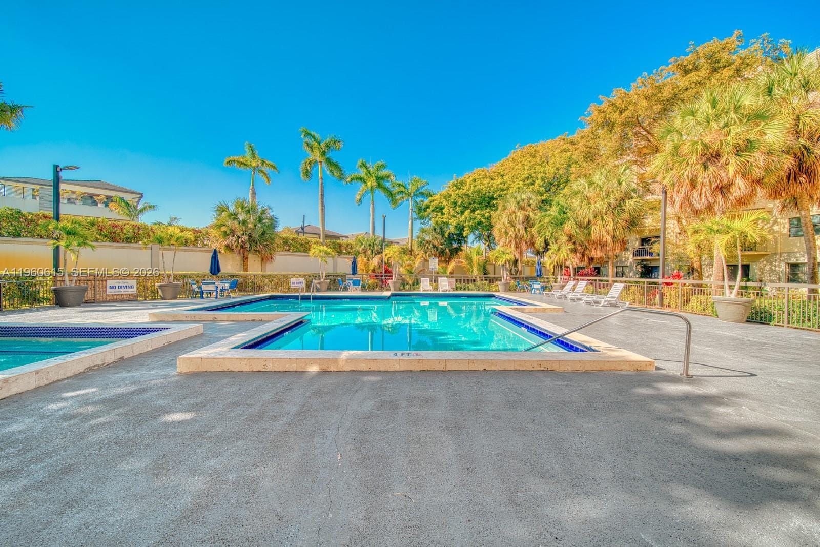8290 Lake Drive 236, Doral, FL 33166 photo 4