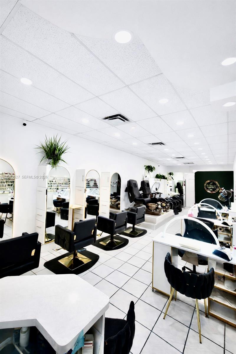 Beauty Salon Flagler Street, Miami, FL 33144, Miami