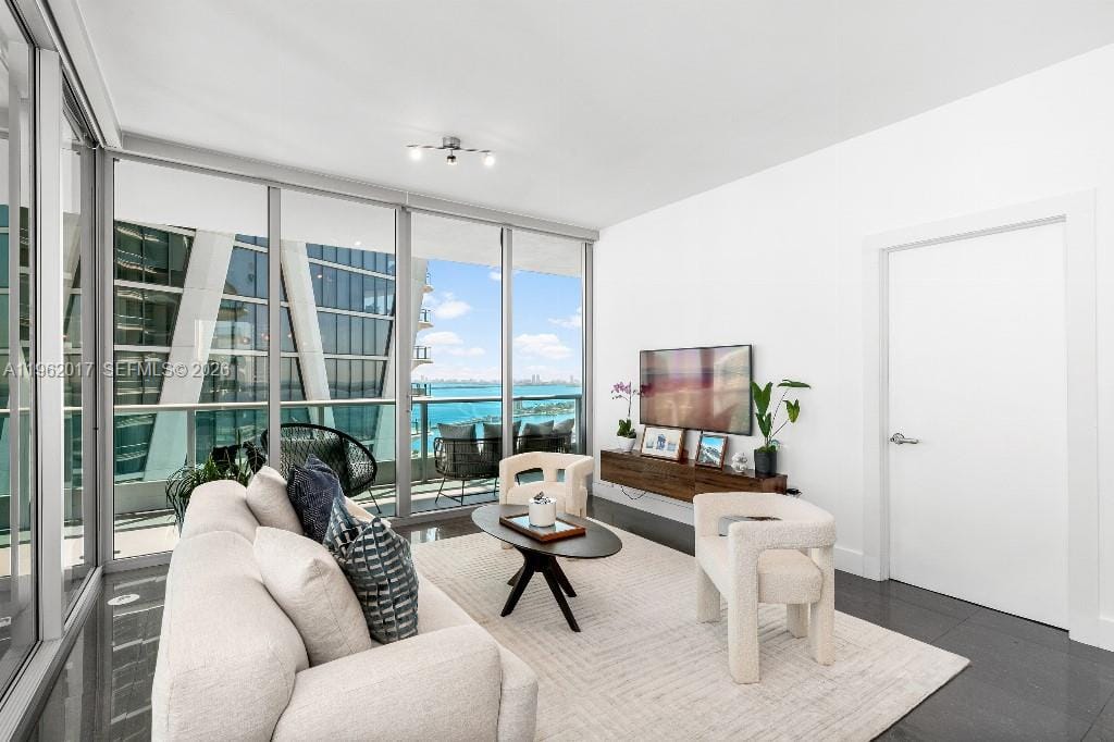 900 Biscayne Boulevard 3212, Miami, FL 33132 photo 2