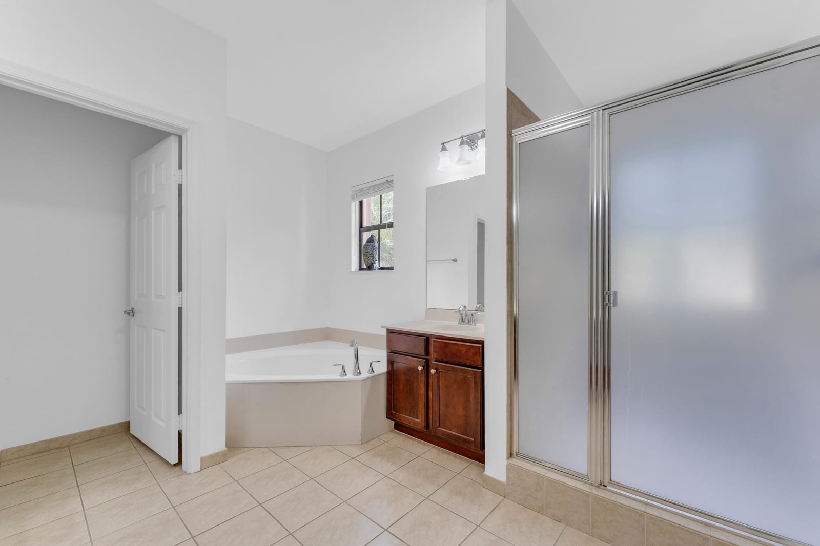 6077 Grand Cypress Circle W — photo 11