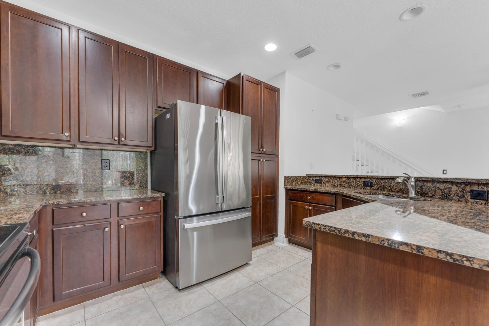 6077 Grand Cypress Circle W — photo 4