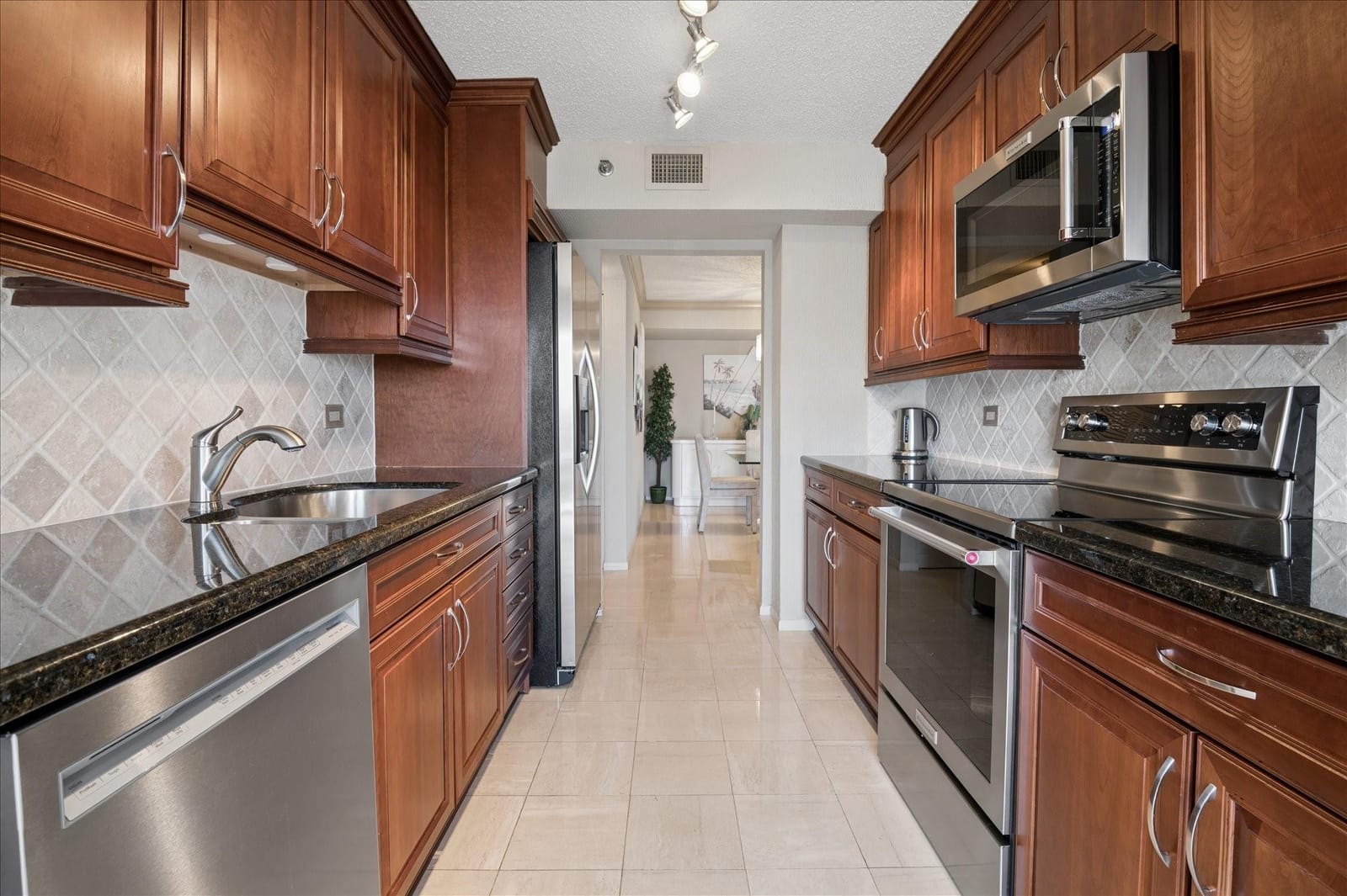 1201 S Ocean Drive 704s — photo 7