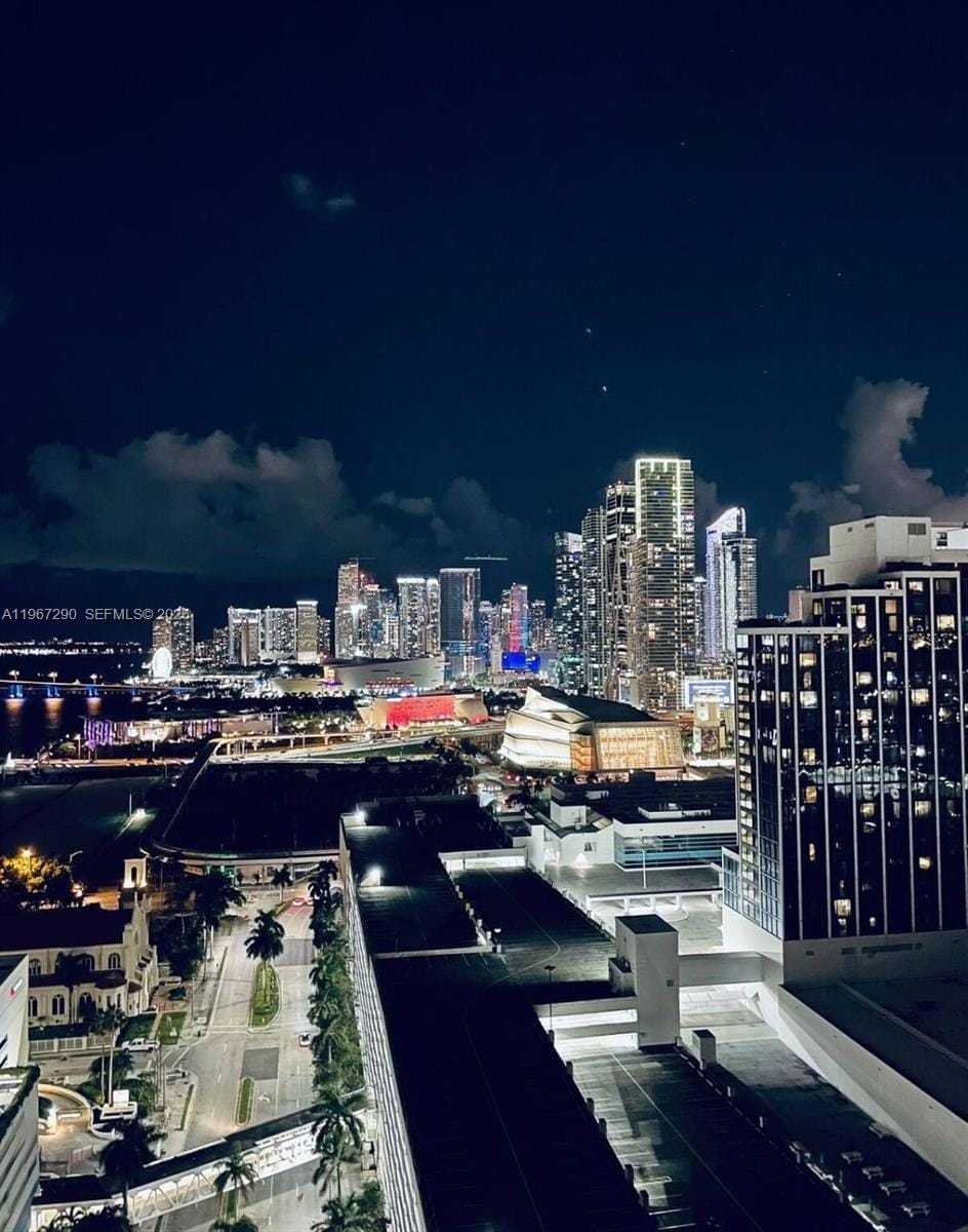 1750 N Bayshore Drive 2710, Miami, FL 33132 - photo 1 of 28