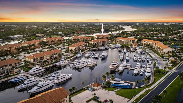 1701 Marina Isle Way 202, Marina At The Bluffs, Jupiter, FL