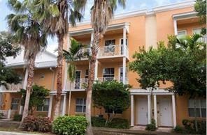 249 SW 13th Terrace 249, sold in Village At Sailboat Bend, Fort Lauderdale, FL