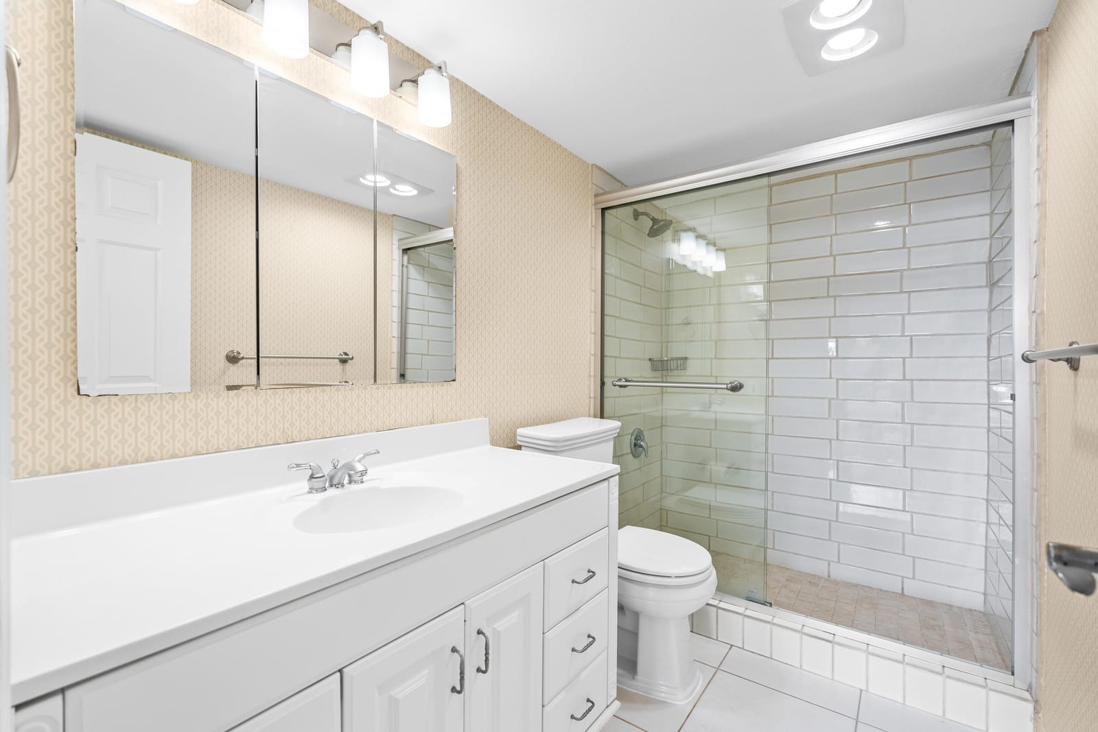 800 Jeffery Street 208 — photo 9