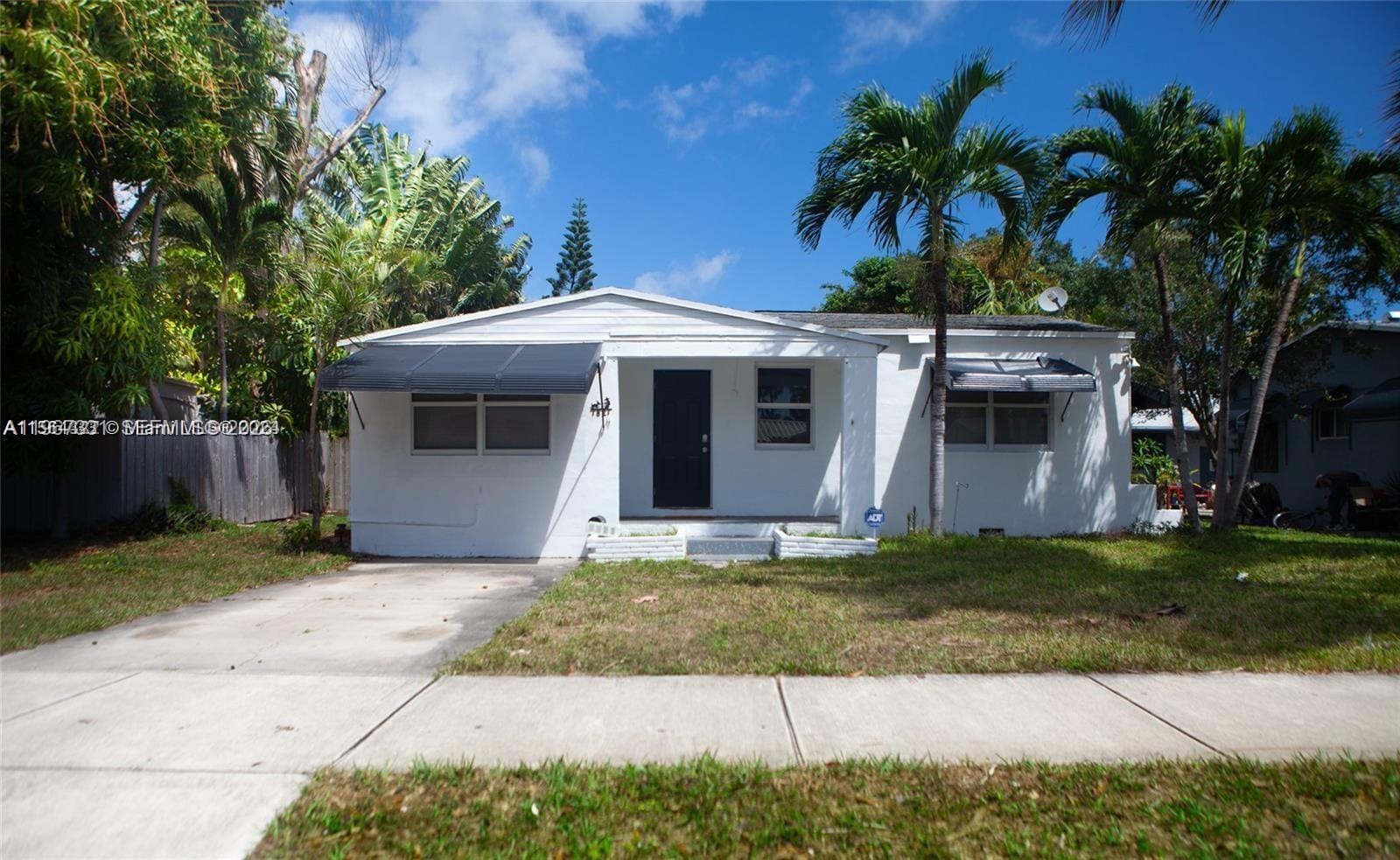 1821 Harding Street — photo 4