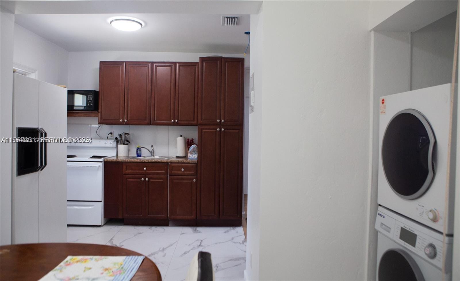 1821 Harding Street — photo 5