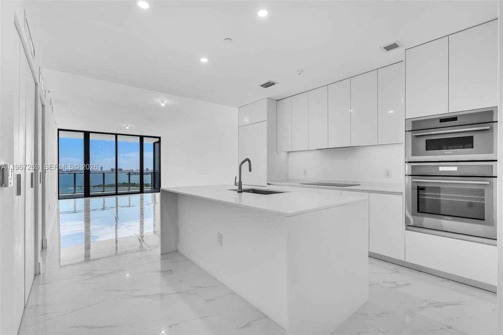700 NE 24th Street 1806 — photo 3