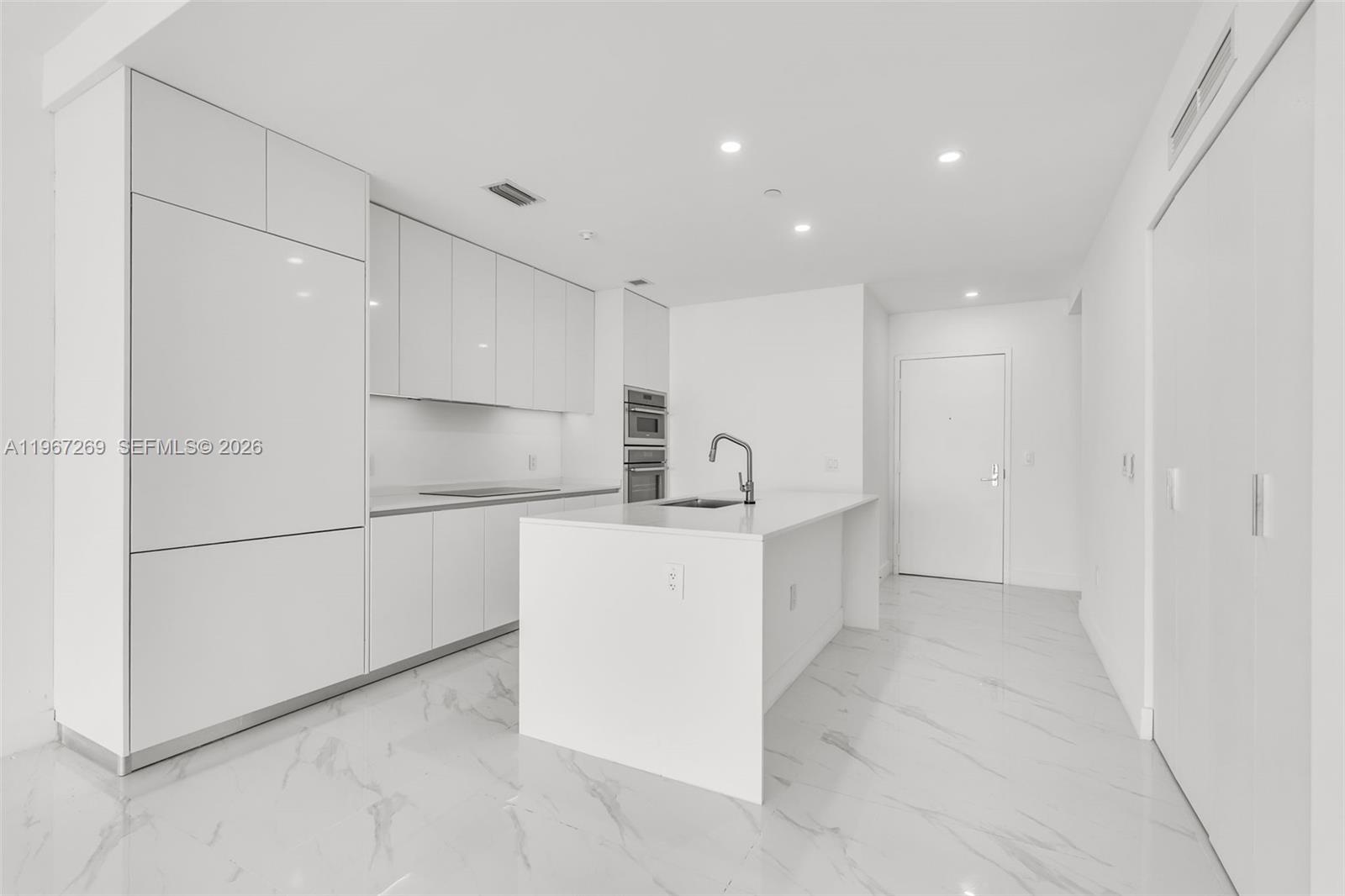 700 NE 24th Street 1806 — photo 9