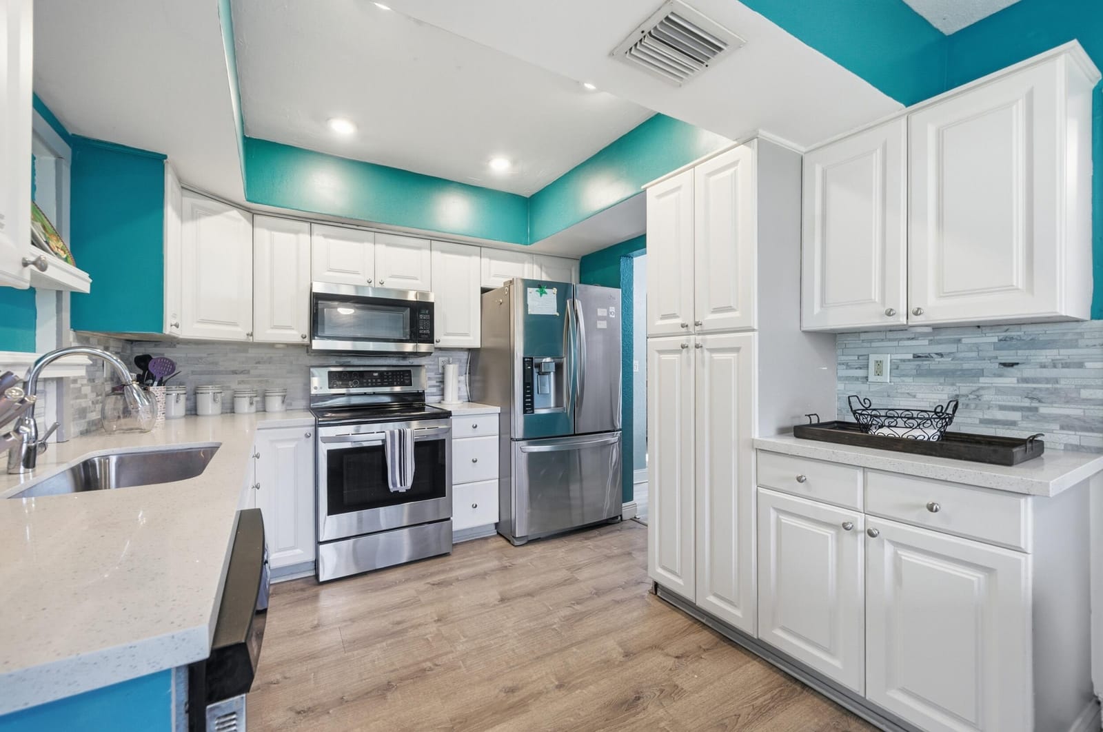 4610 King Palm Drive — photo 11
