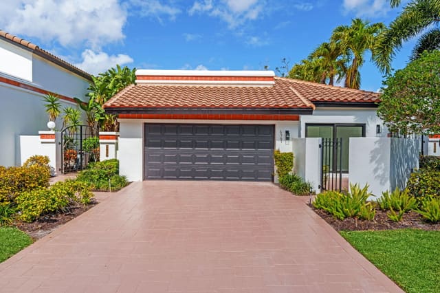 6567 Via Benita, sold in Villa Flora At Boca Pointe, Boca Raton, FL