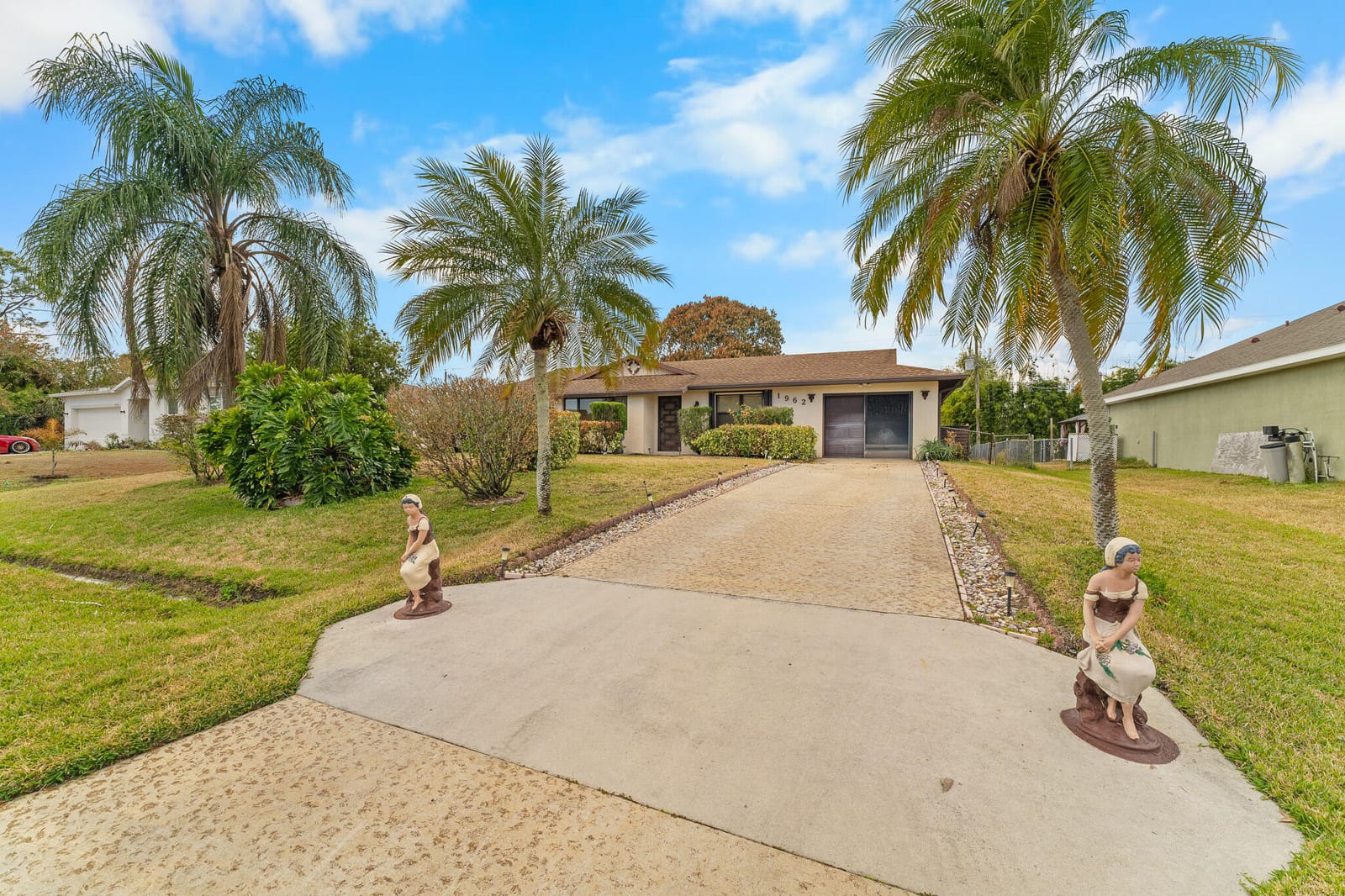1962 SW Libra Lane, Port St. Lucie, FL 34984 photo 2