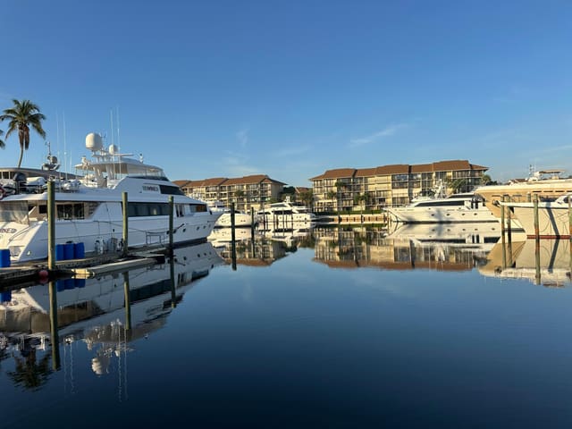 1301 Seafarer Circle 405, Jupiter, FL 33477