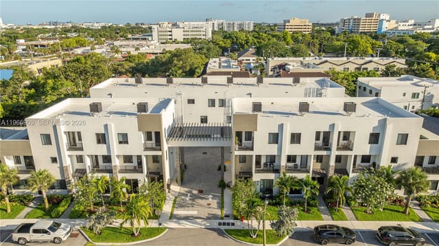 436 SE 12th Court, sold in Croissant Park, Fort Lauderdale, FL