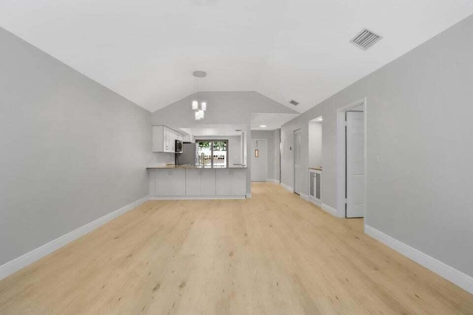 3113 Kingswood Terrace — photo 4