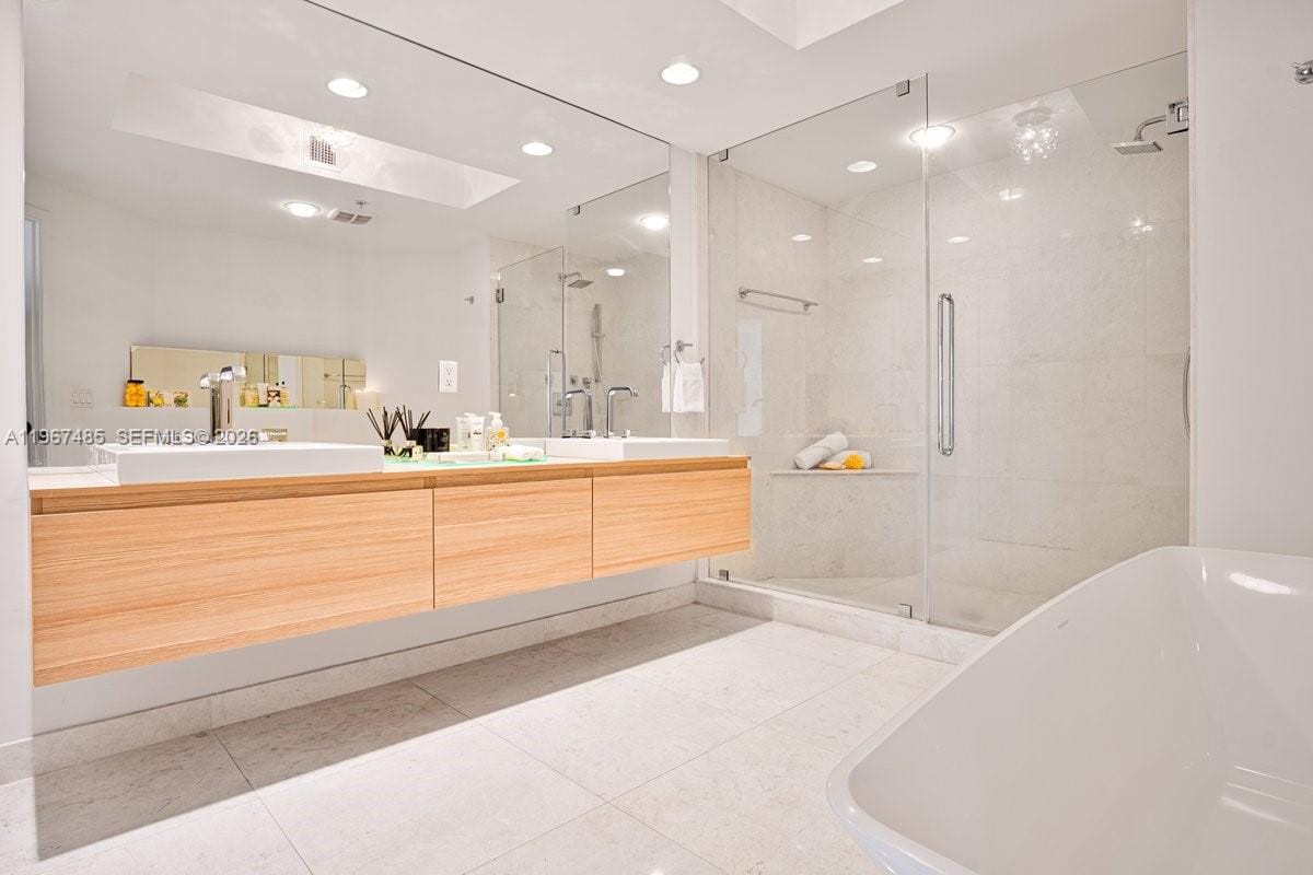 17301 Biscayne Boulevard 305, North Miami Beach, FL 33160 photo 24