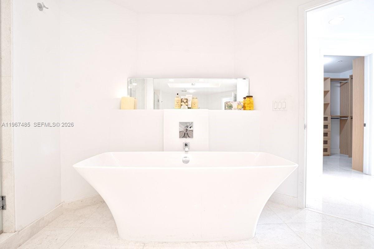 17301 Biscayne Boulevard 305, North Miami Beach, FL 33160 photo 27