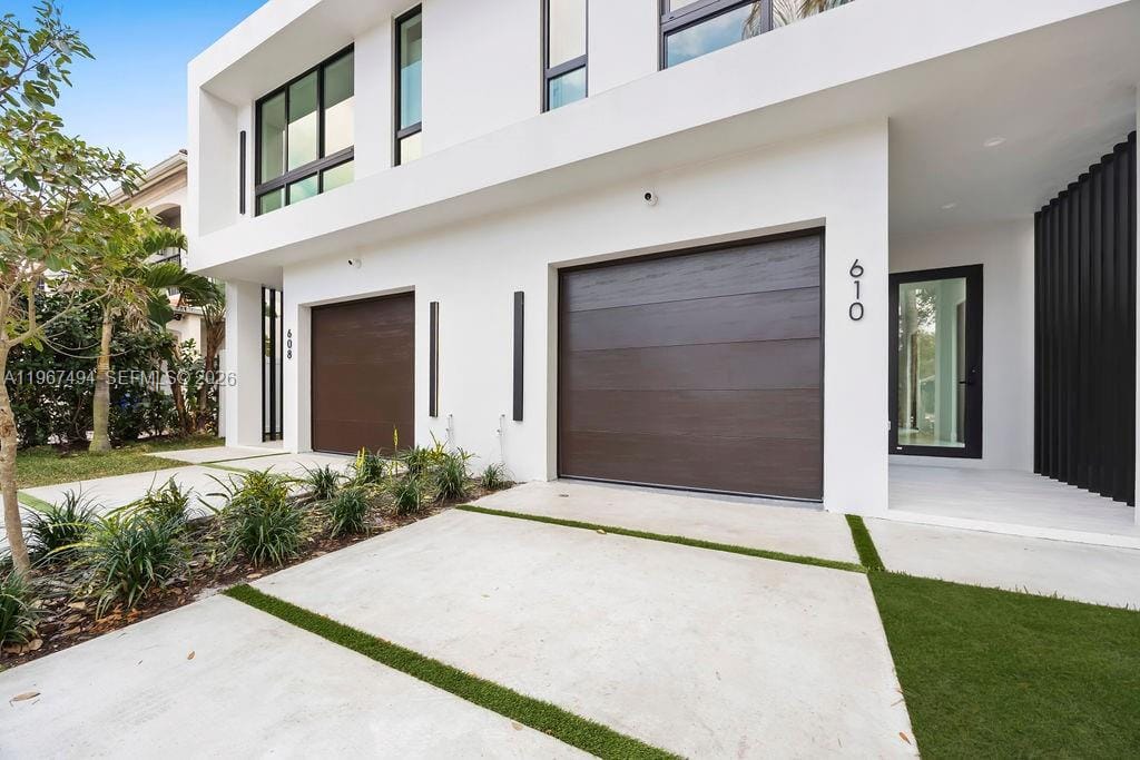 608 SW 16th Court — photo 4