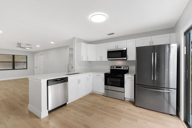 2240 86th Drive, sold in Paradise Park Unit No 2, Vero Beach, FL