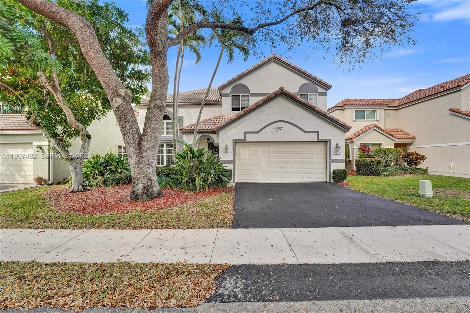 4 bedroom home for sale at 2932 Oak Park, Davie, FL 33328 — $699,950
