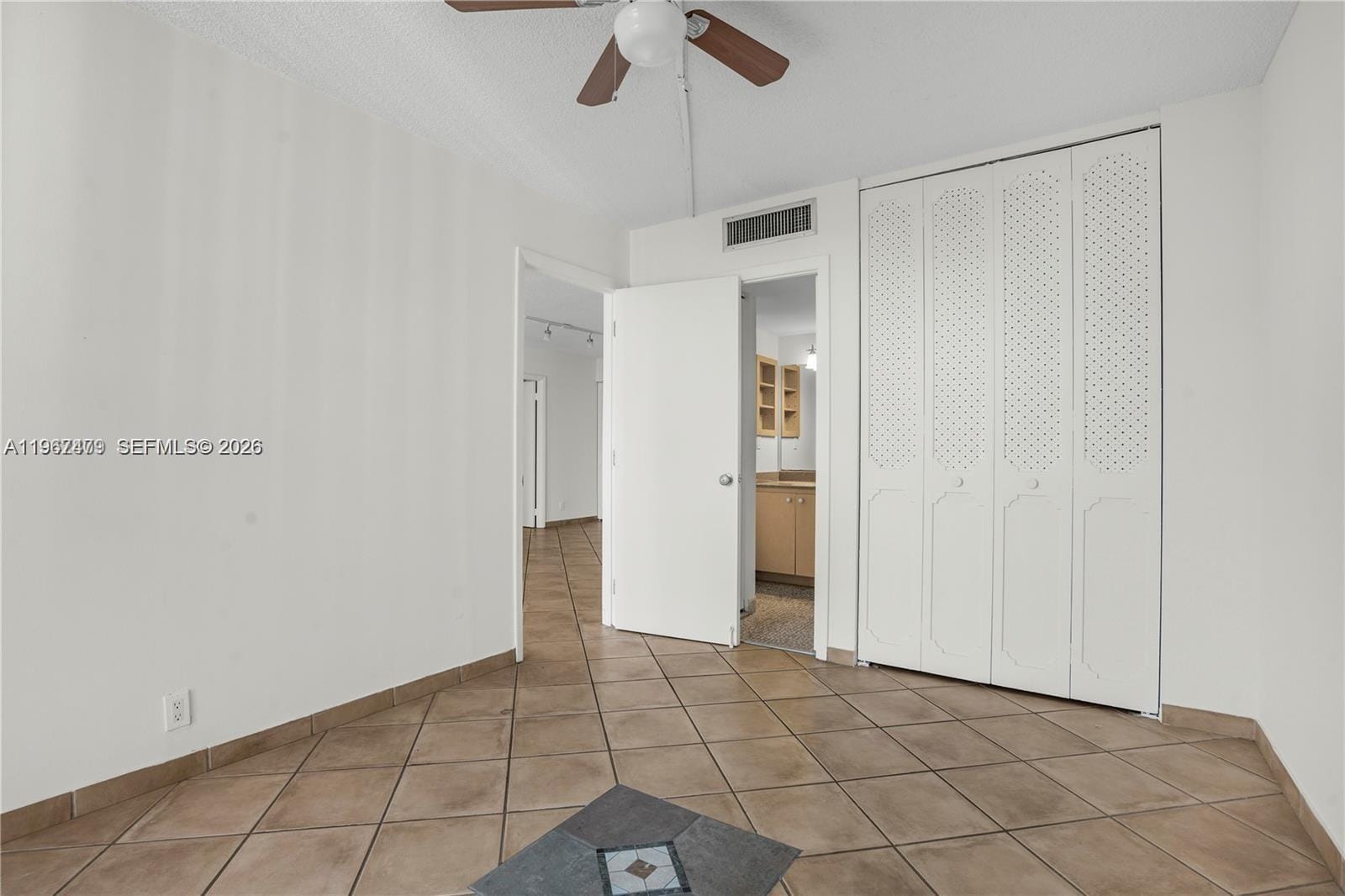 20500 W Country Club Drive 607, Aventura, FL 33180 photo 18
