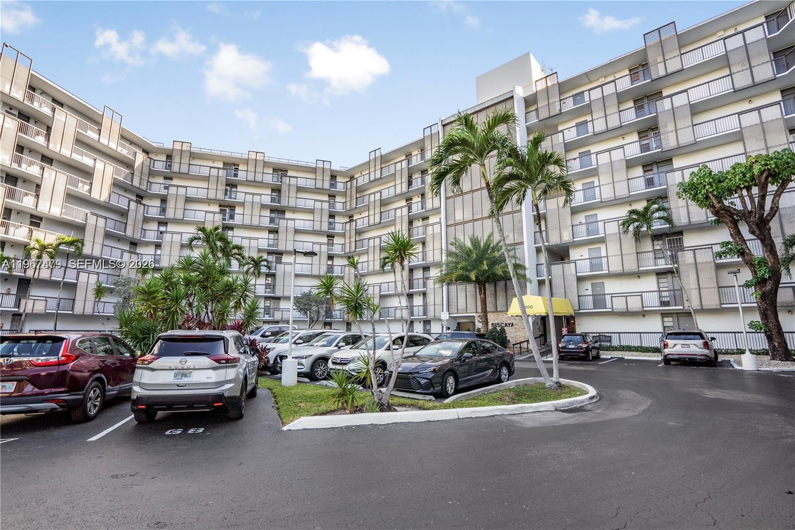 20500 W Country Club Drive 607, Aventura, FL 33180, Aventura