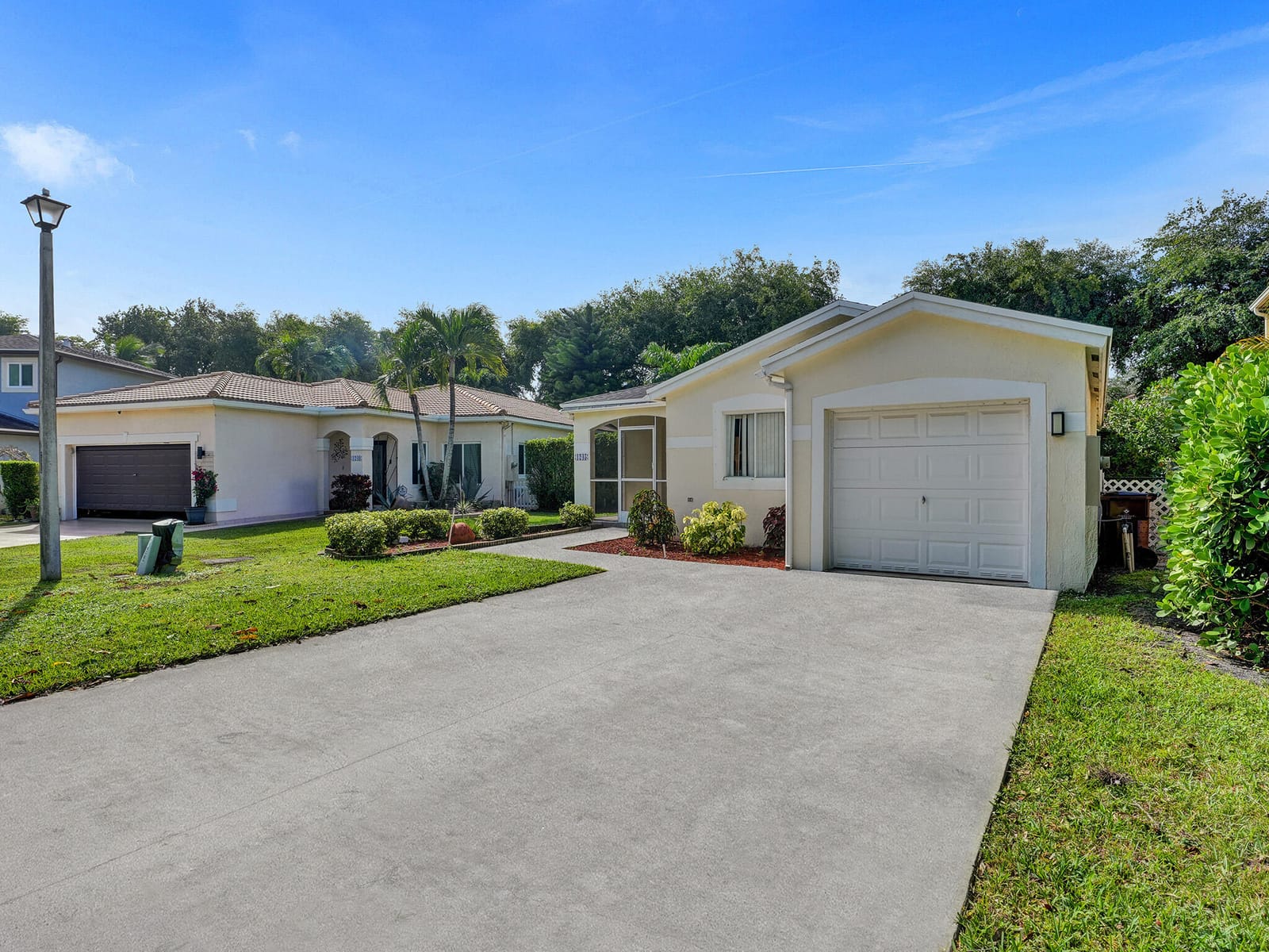 1245 SW 46th Way — photo 3