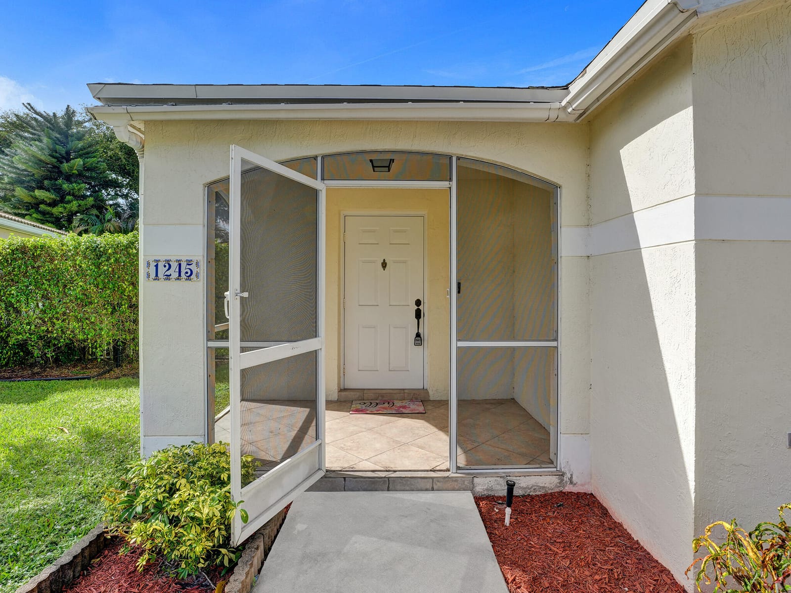 1245 SW 46th Way — photo 4
