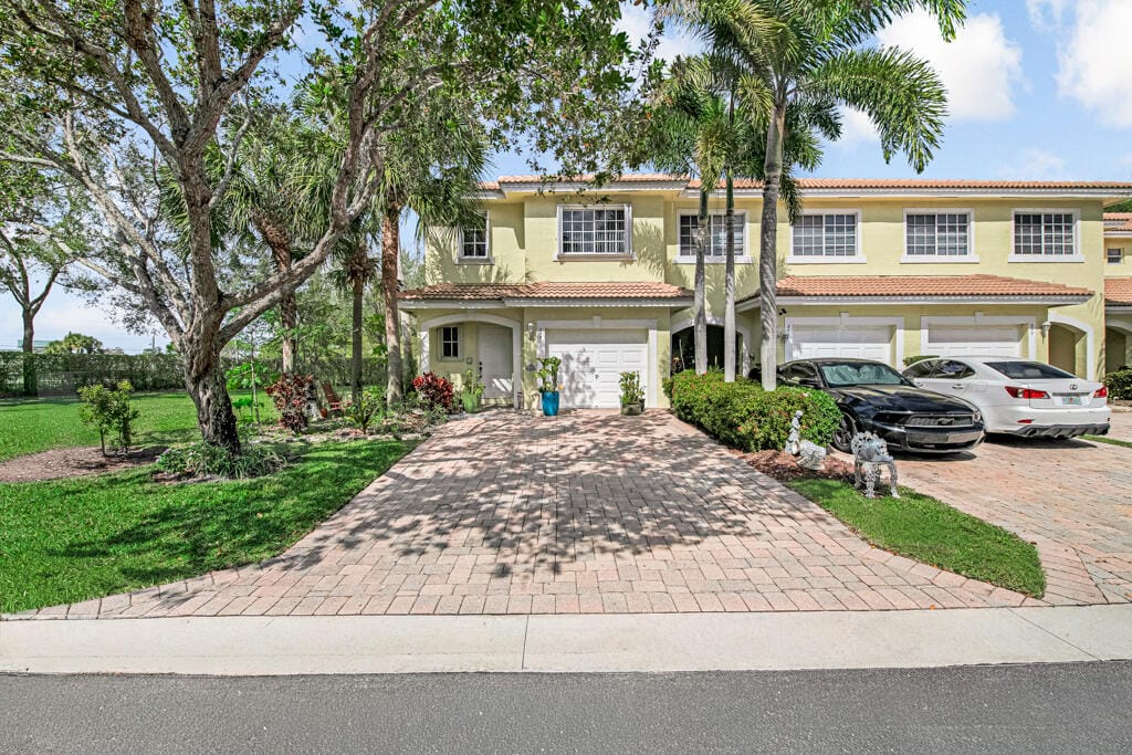 845 Imperial Lake Road, West Palm Beach, FL 33413 photo 1