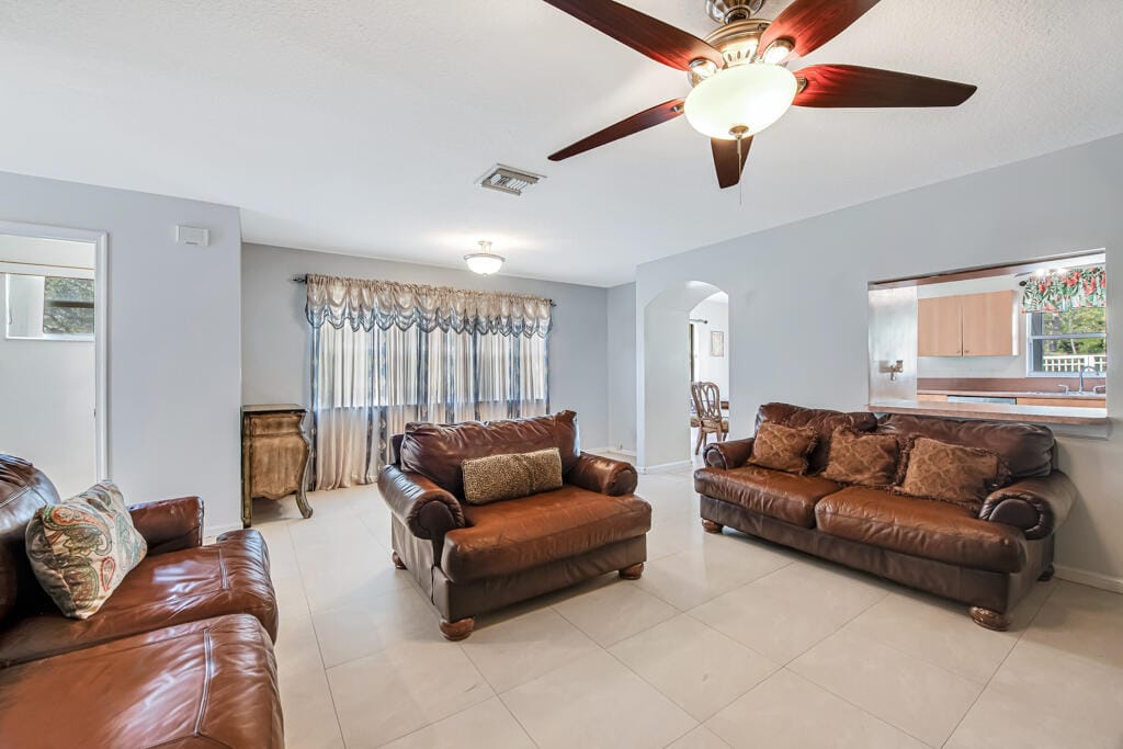 845 Imperial Lake Road, West Palm Beach, FL 33413 photo 13