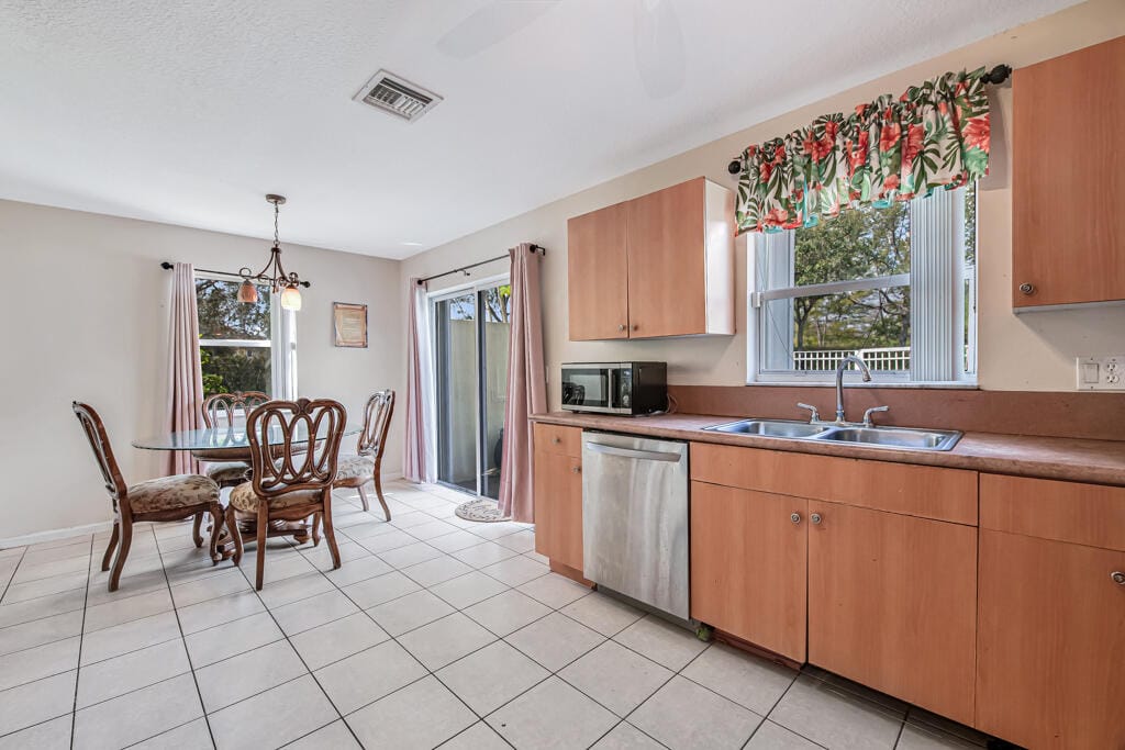 845 Imperial Lake Road, West Palm Beach, FL 33413 photo 20