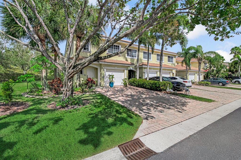 845 Imperial Lake Road, West Palm Beach, FL 33413 photo 3